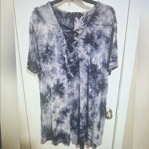 Tie-Dye V-Neck Top